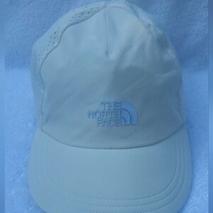 The North Face Flash Dry Pro Outdoor Hiking One Size Ivory Lightweight